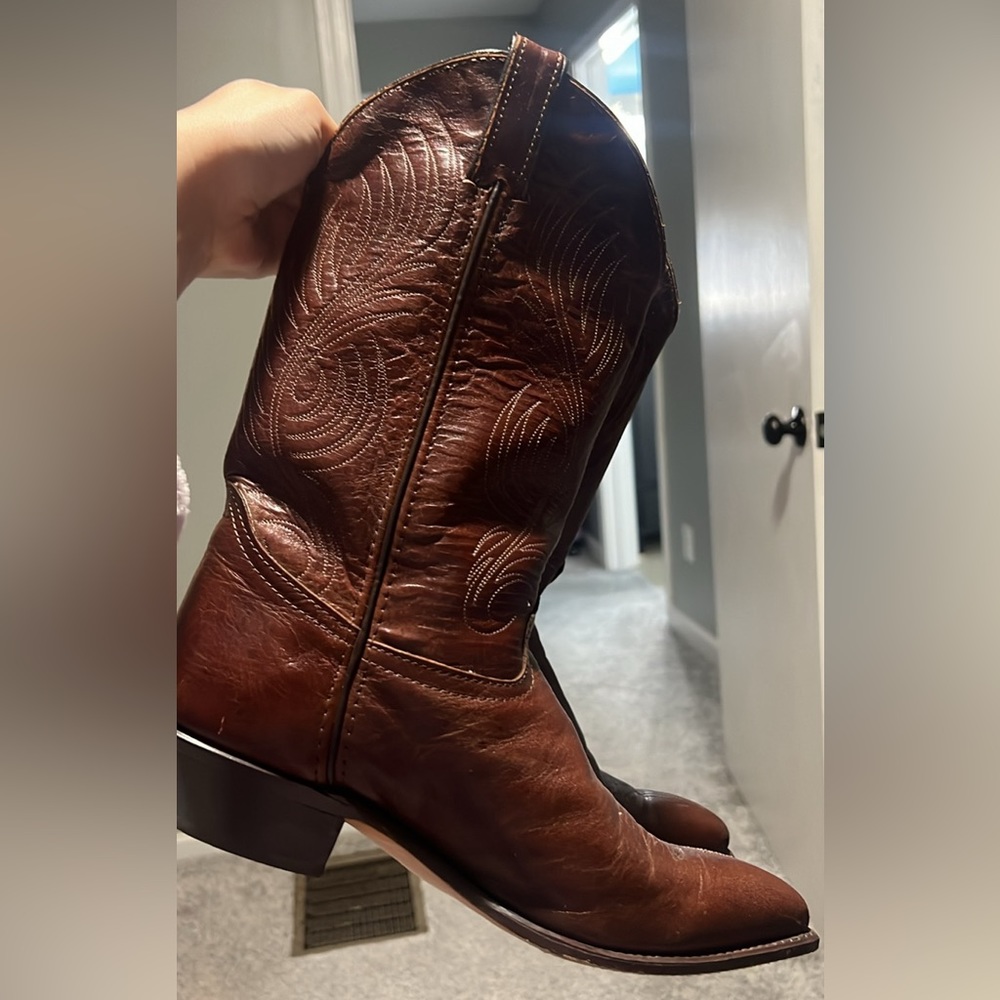 VINTAGE RED/BROWN LEATHER WESTERN/ COWGIRL BOOTS